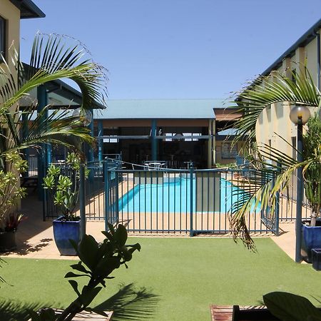 Ningaloo Club Backpackers Hostel Корал Бей Екстериор снимка